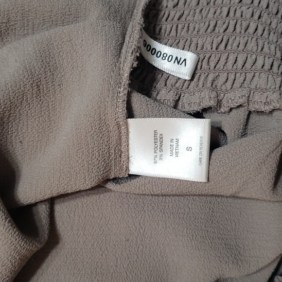 Tan blouse - Picture 7 of 7